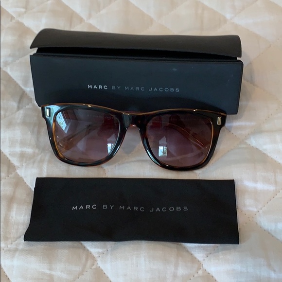 marc jacobs wayfarer